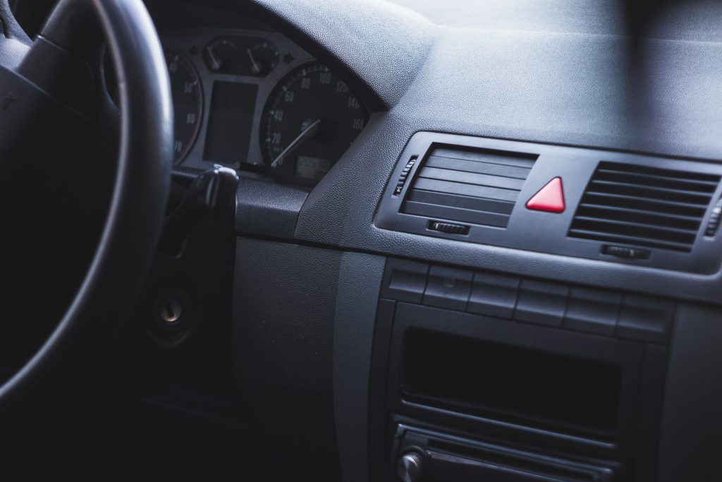 Auton huolto lähialueilla: ilmastointihuolto Posiolla ennen reissua